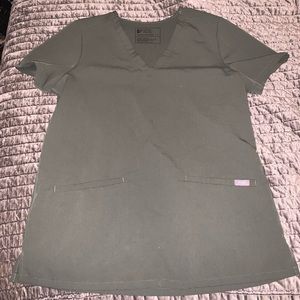 Figs Moss Casma Three-Pocket Scrub Top